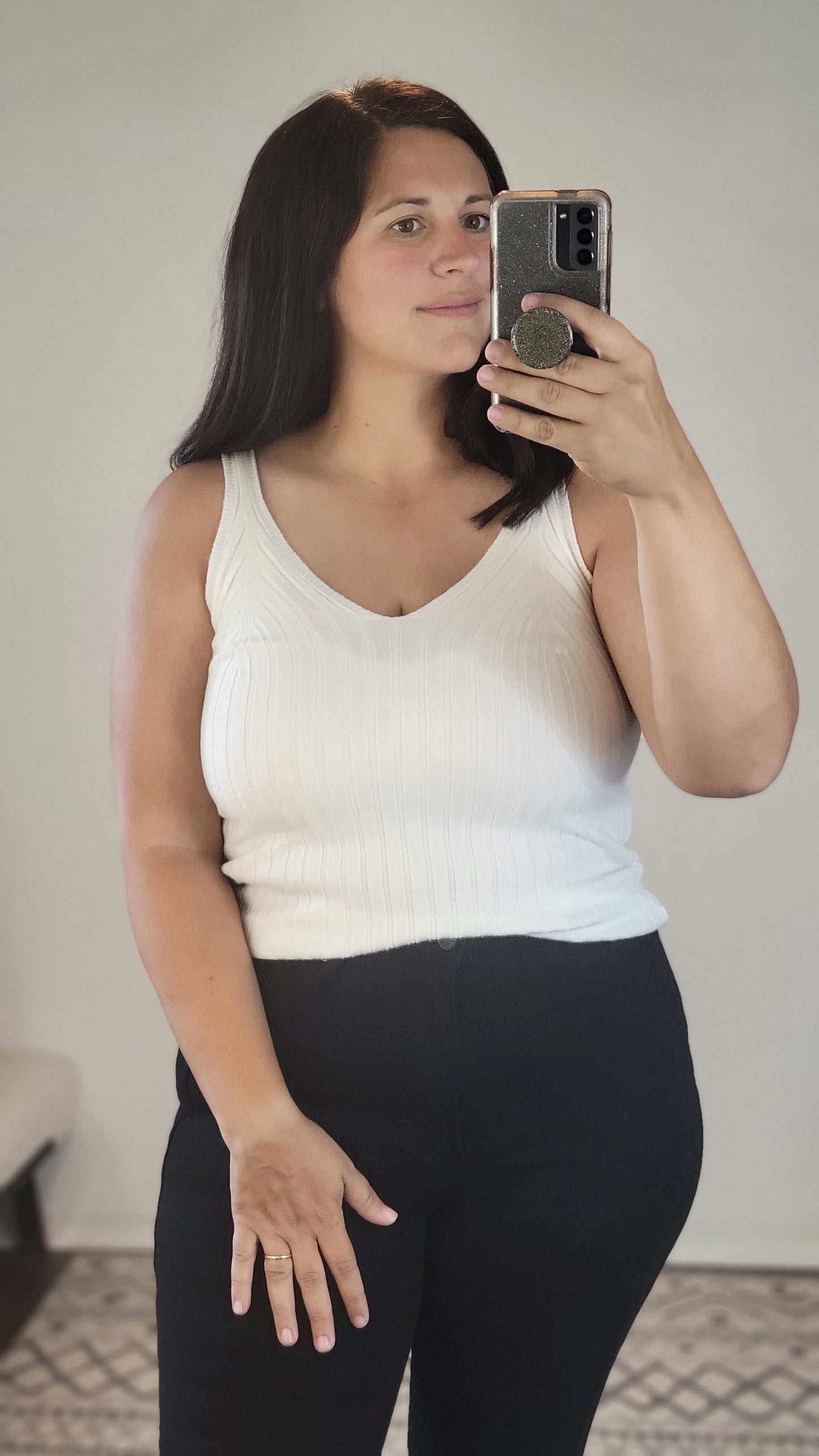 White Soft Ribbed V-Neck Tank "Reagan" (M)