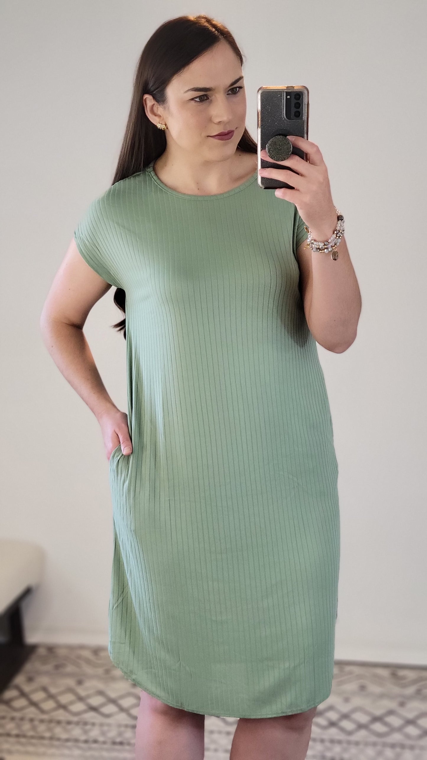 Sage Ribbed Midi Dress with Pockets "Bonnie"