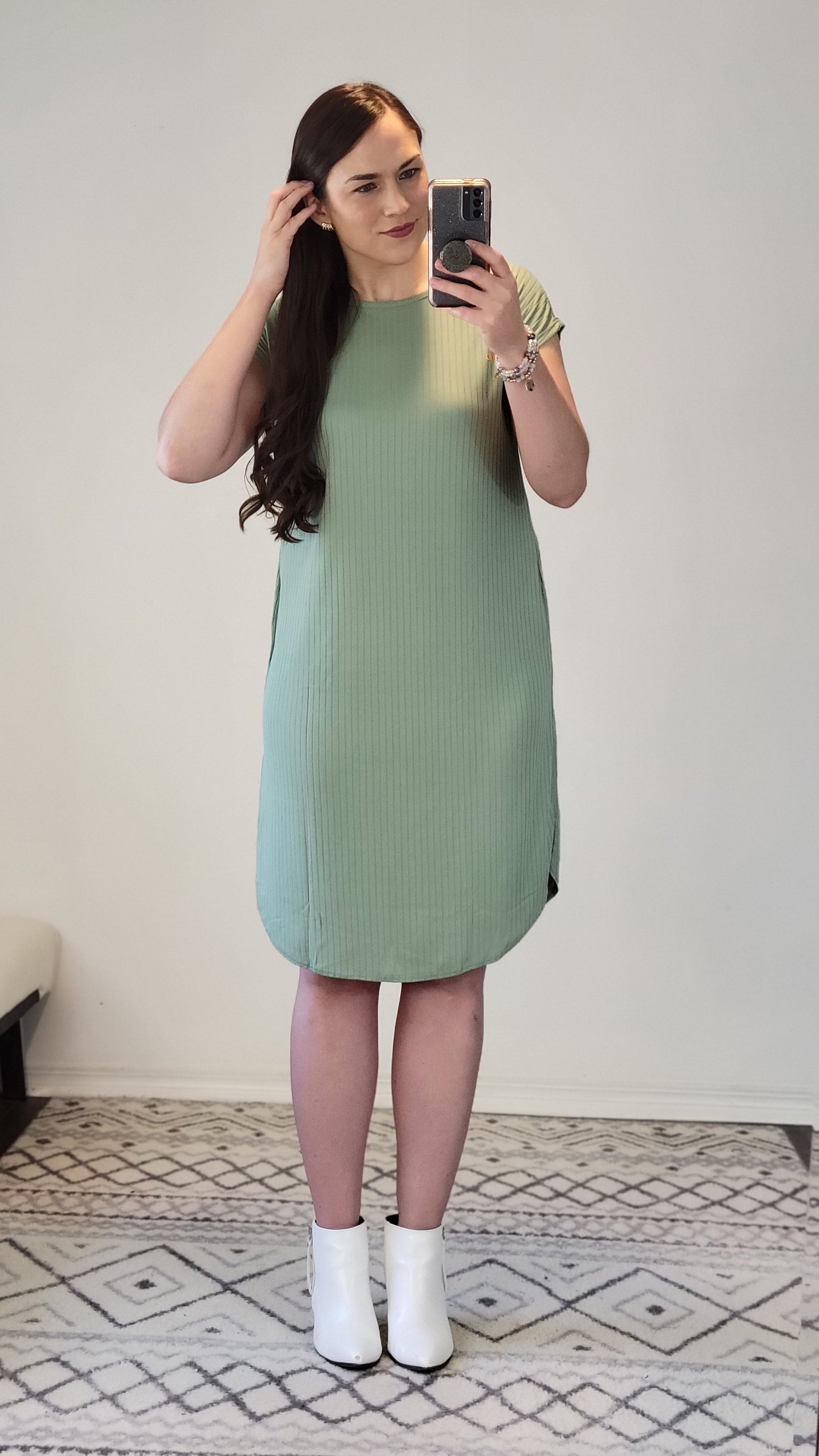 Sage Ribbed Midi Dress with Pockets "Bonnie"