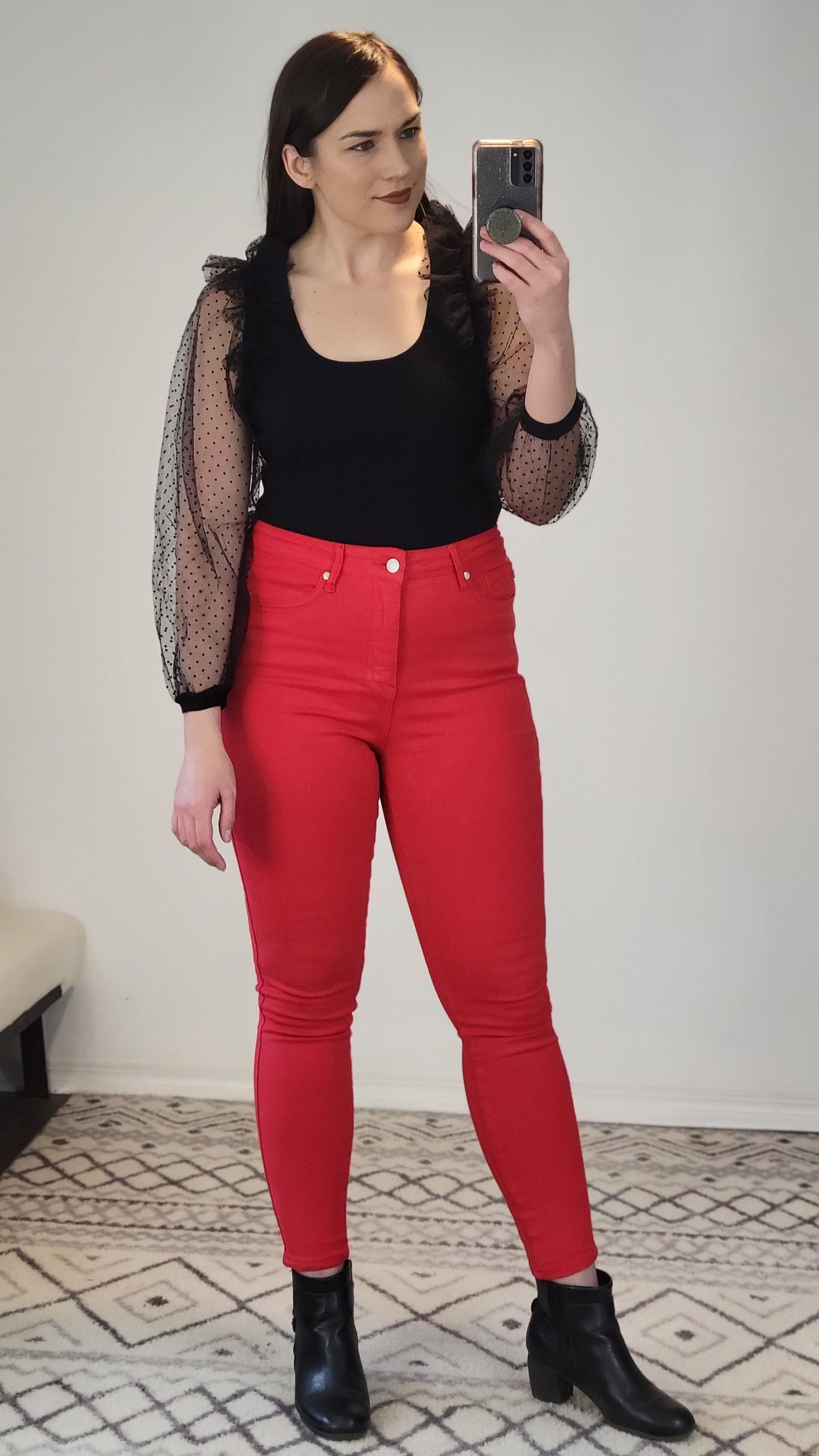 Black Ruffle Mesh Sleeve Top "Donna"