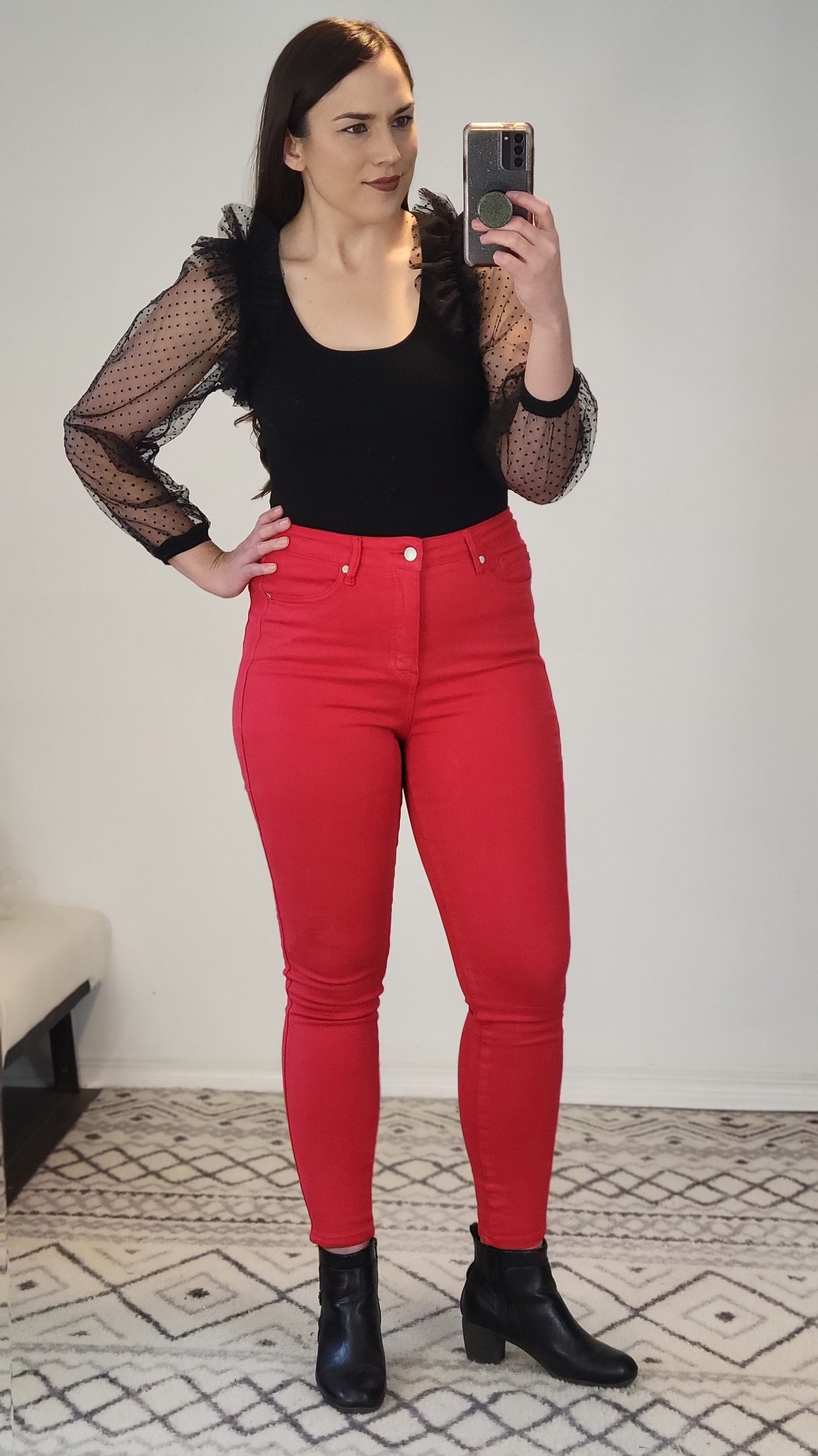 Black Ruffle Mesh Sleeve Top "Donna"