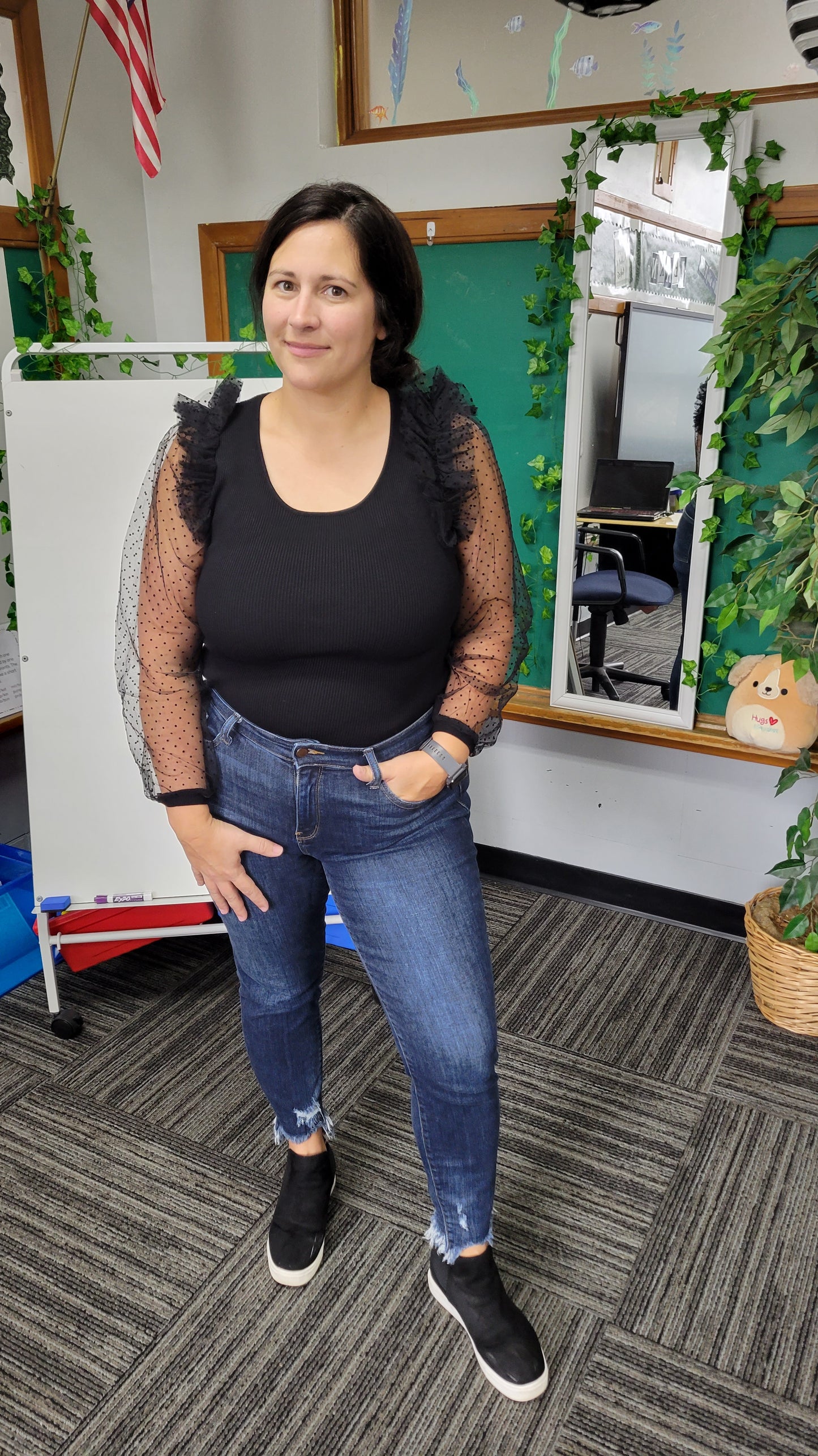 Black Ruffle Mesh Sleeve Top "Donna"