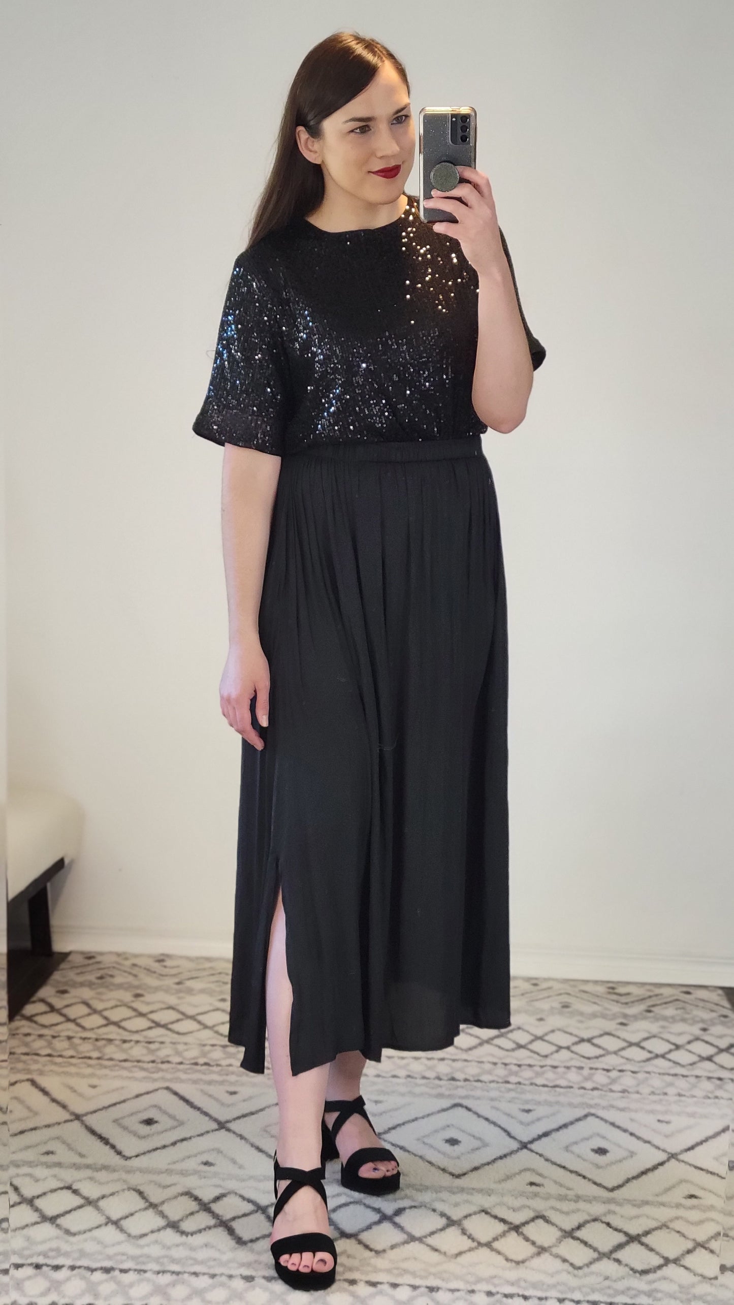 Black Sequin Relaxed Crop Top "Willow"