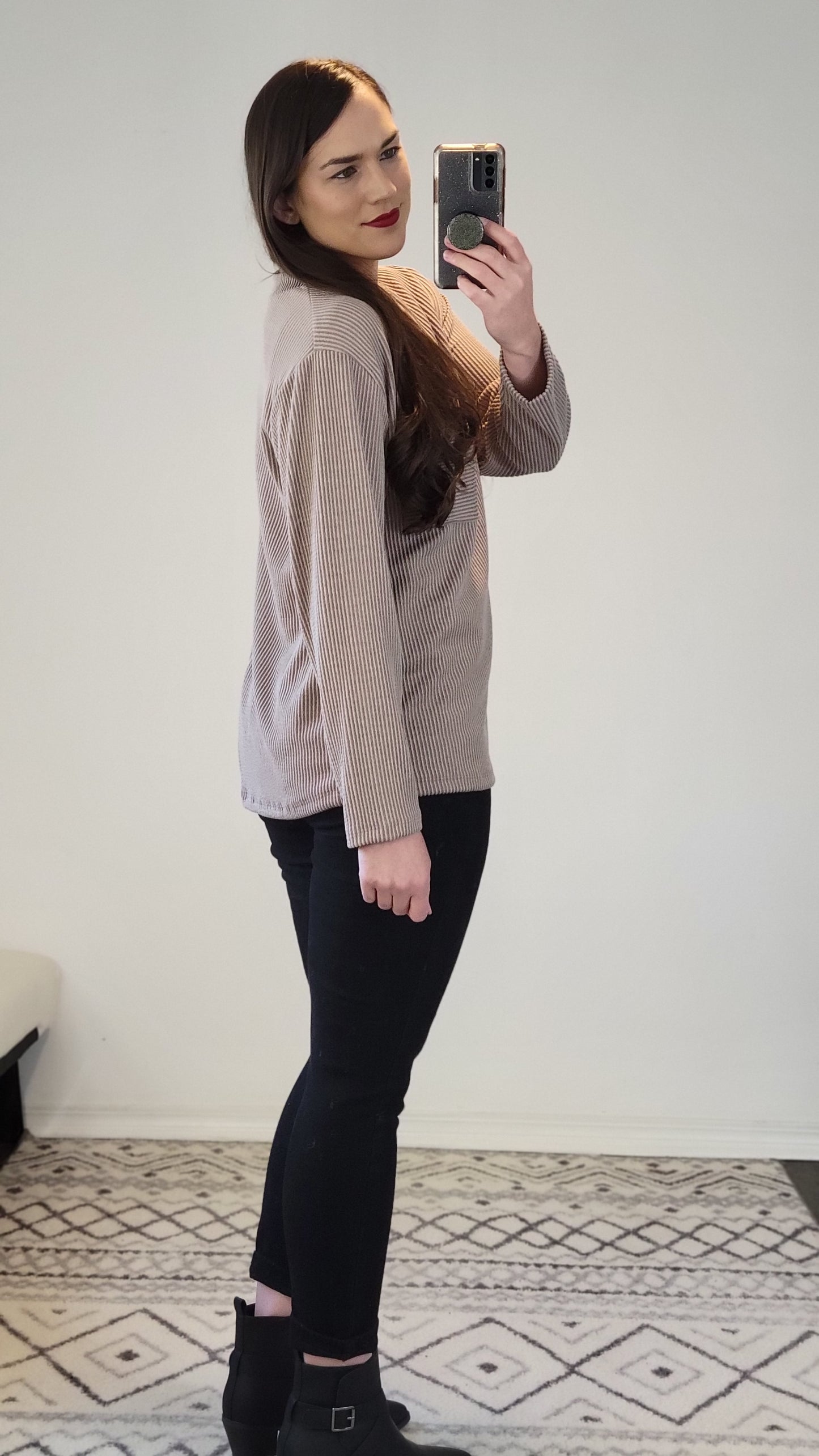 Acorn Ribbed Pocket Detail Top "Cheryl"