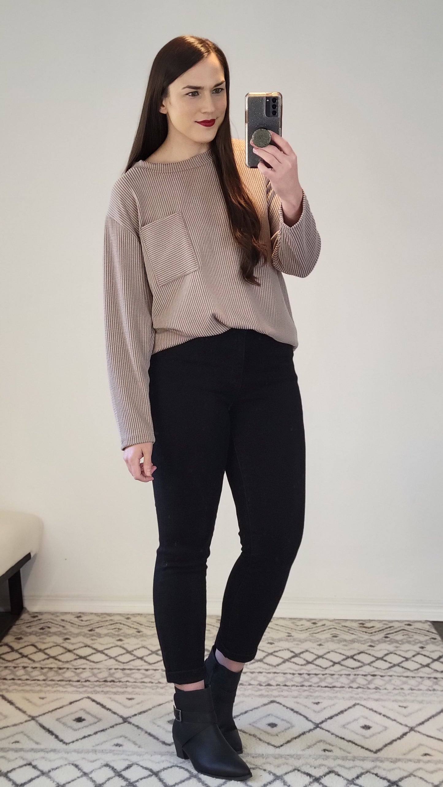 Acorn Ribbed Pocket Detail Top "Cheryl"