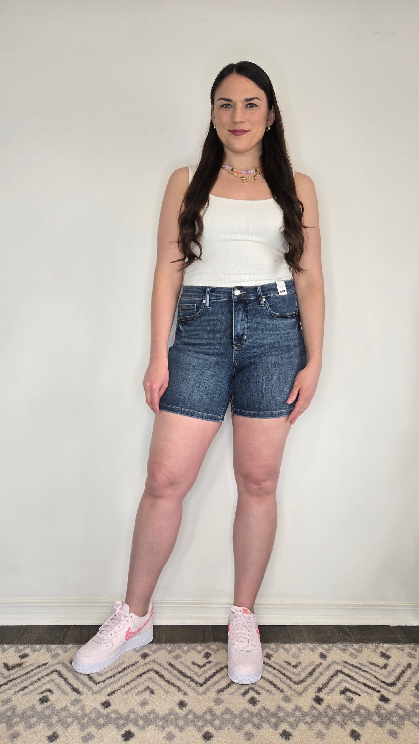 Judy Blue Medium Wash Mid Rise Tummy Control Shorts "Murphy"