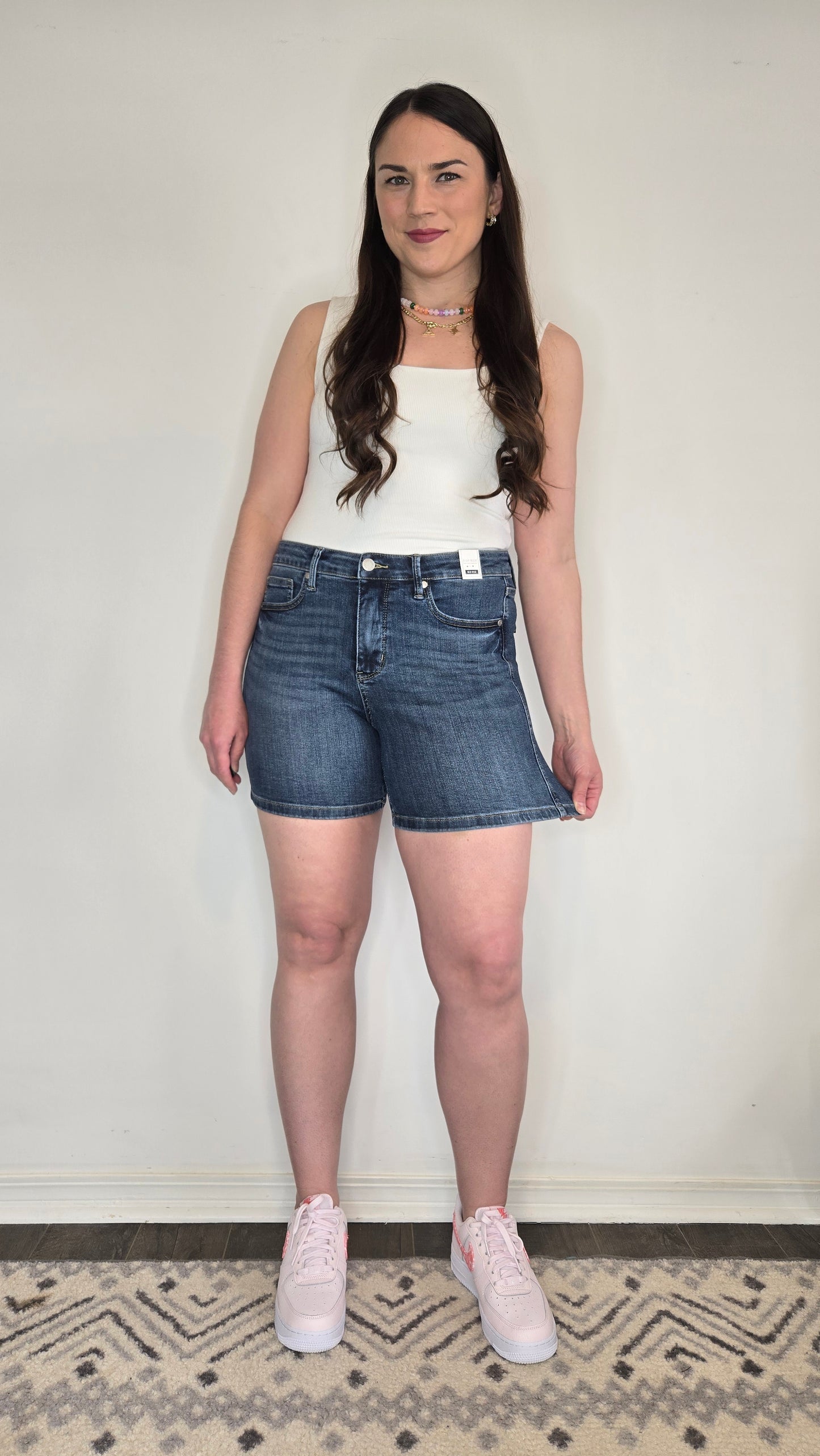 Judy Blue Medium Wash Mid Rise Tummy Control Shorts "Murphy"
