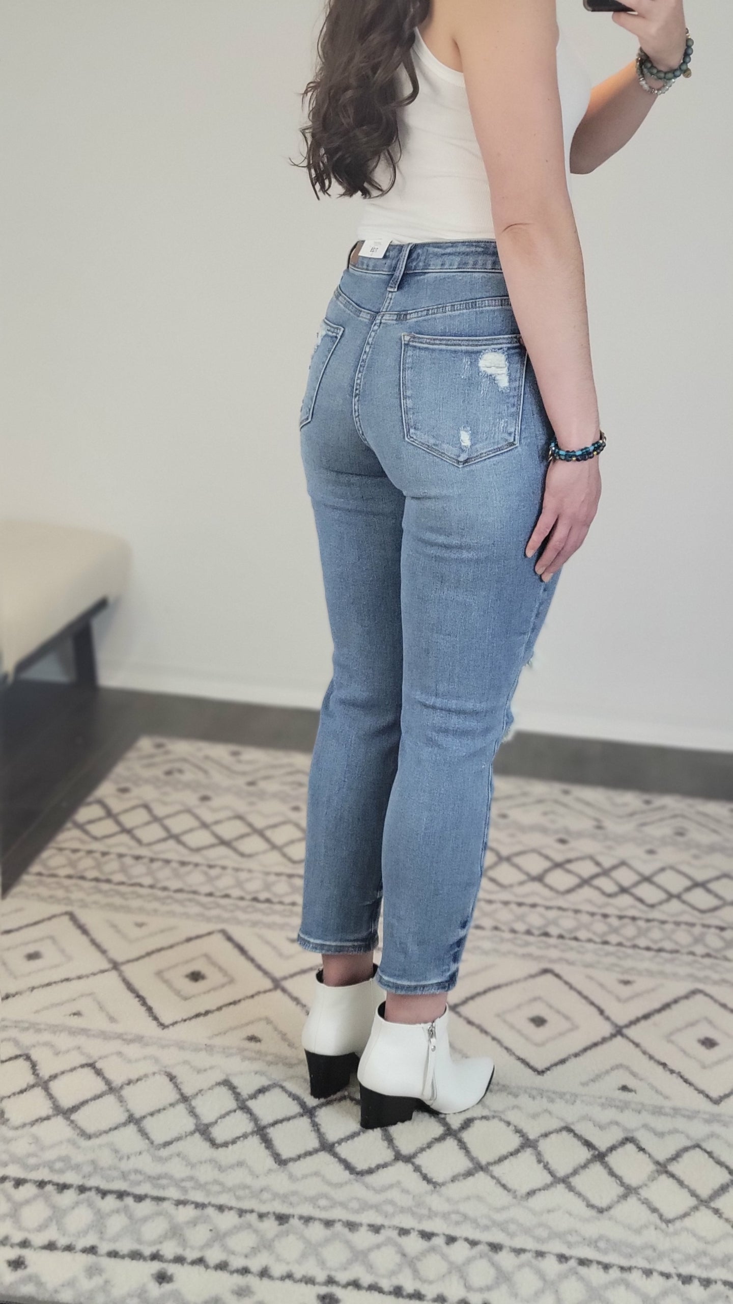 Judy Blue Destroyed Boyfriend Jean “Tegan”