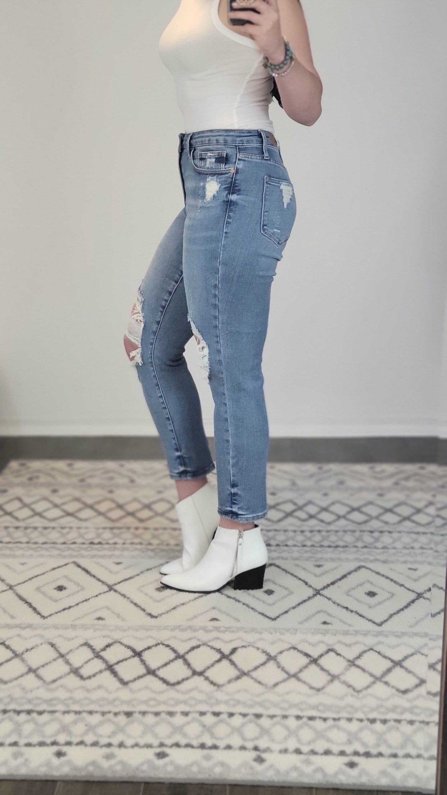 Judy Blue Destroyed Boyfriend Jean “Tegan”