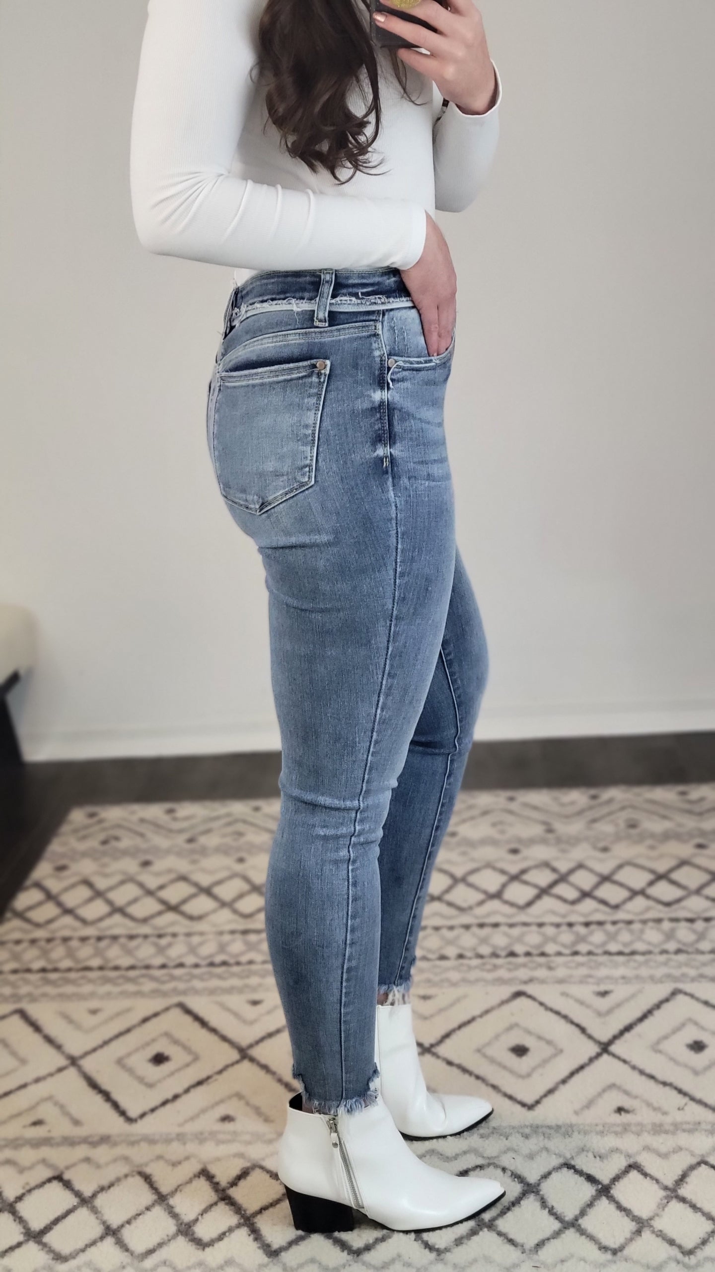 Judy Blue Mid Rise Light Wash Release Waistband Skinny “Katie”