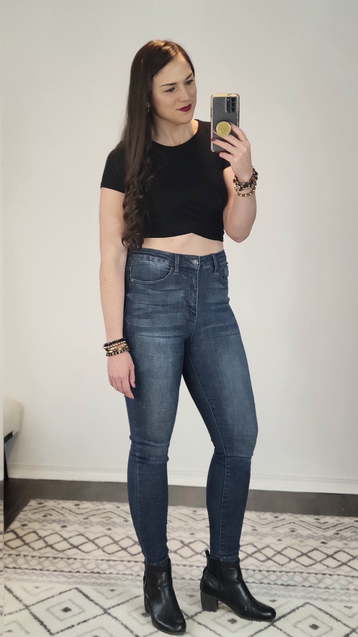 Black Twist Front Short Sleeve Crop Top “Nicole” (S)(XL)