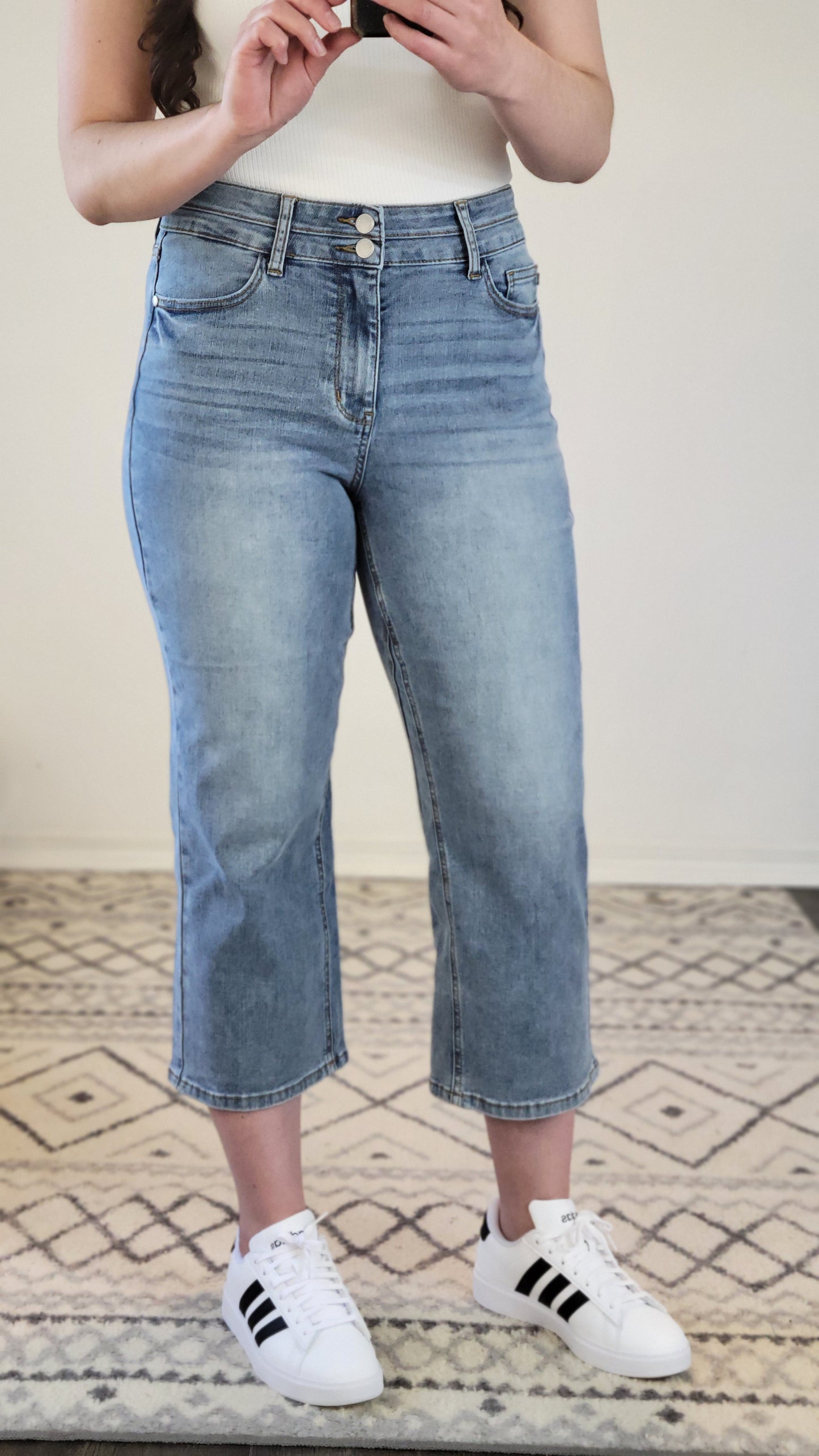 Judy Blue Medium Wash High Rise Cropped Wide Leg Jeans  “Daphne”
