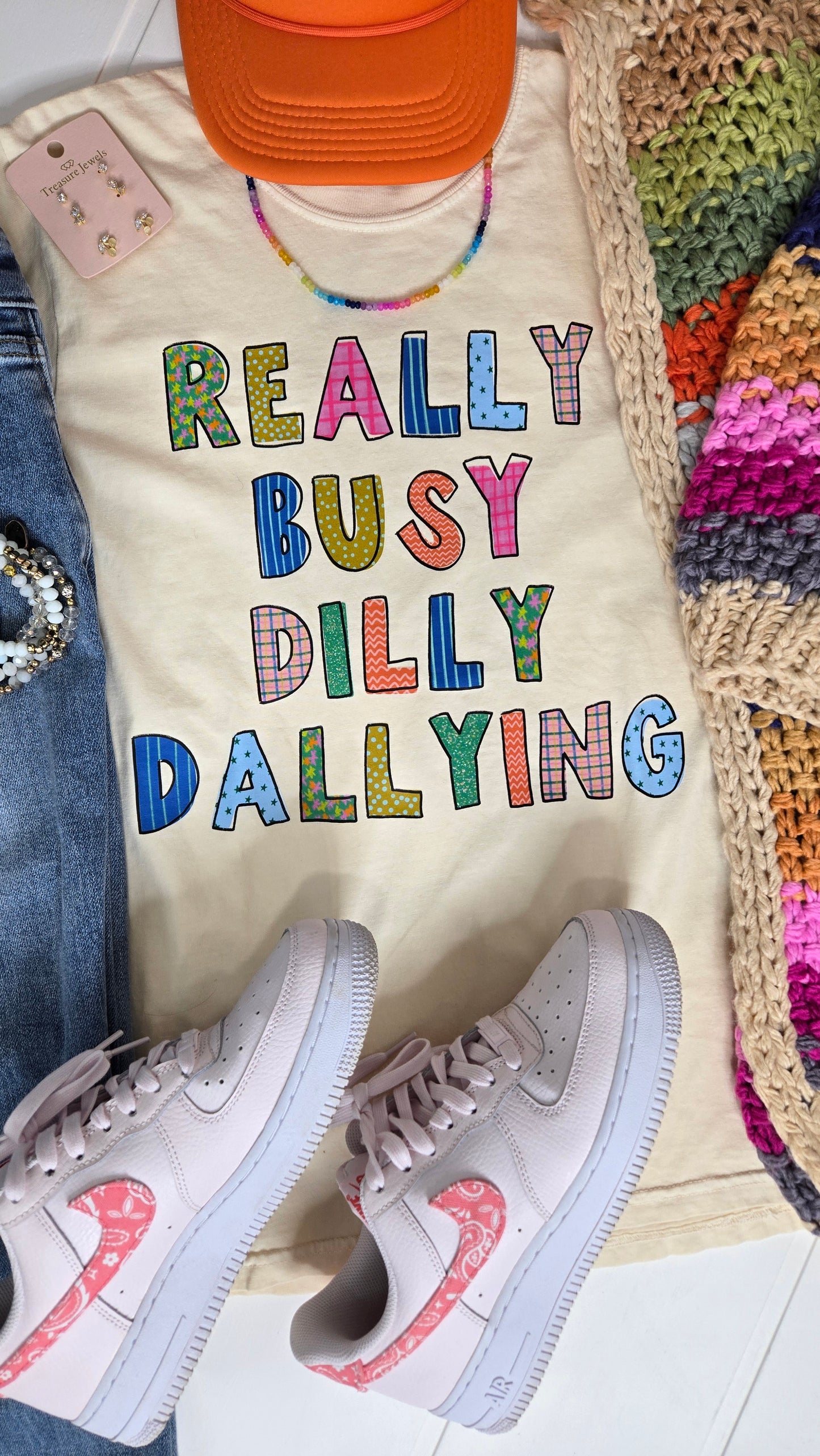 Cream Really Busy Dilly Dallying Graphic Tee "Dal"