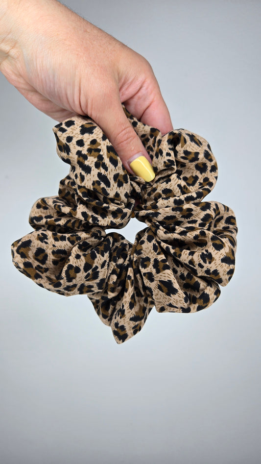 Leopard Jumbo Scrunchie